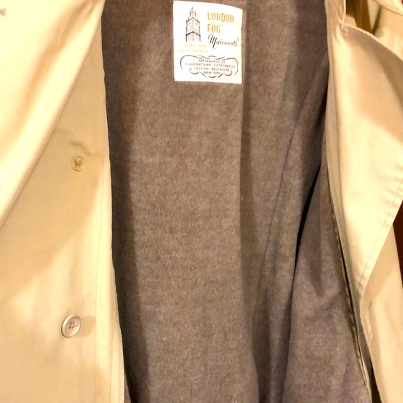 London Fog Coat/ Women - Picture 9 of 10